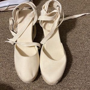 VGUC Soludos women’s shoes, size 10